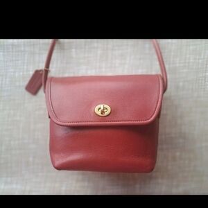 The Coach Vintage Quincey Crossbody Bag in Red Leather